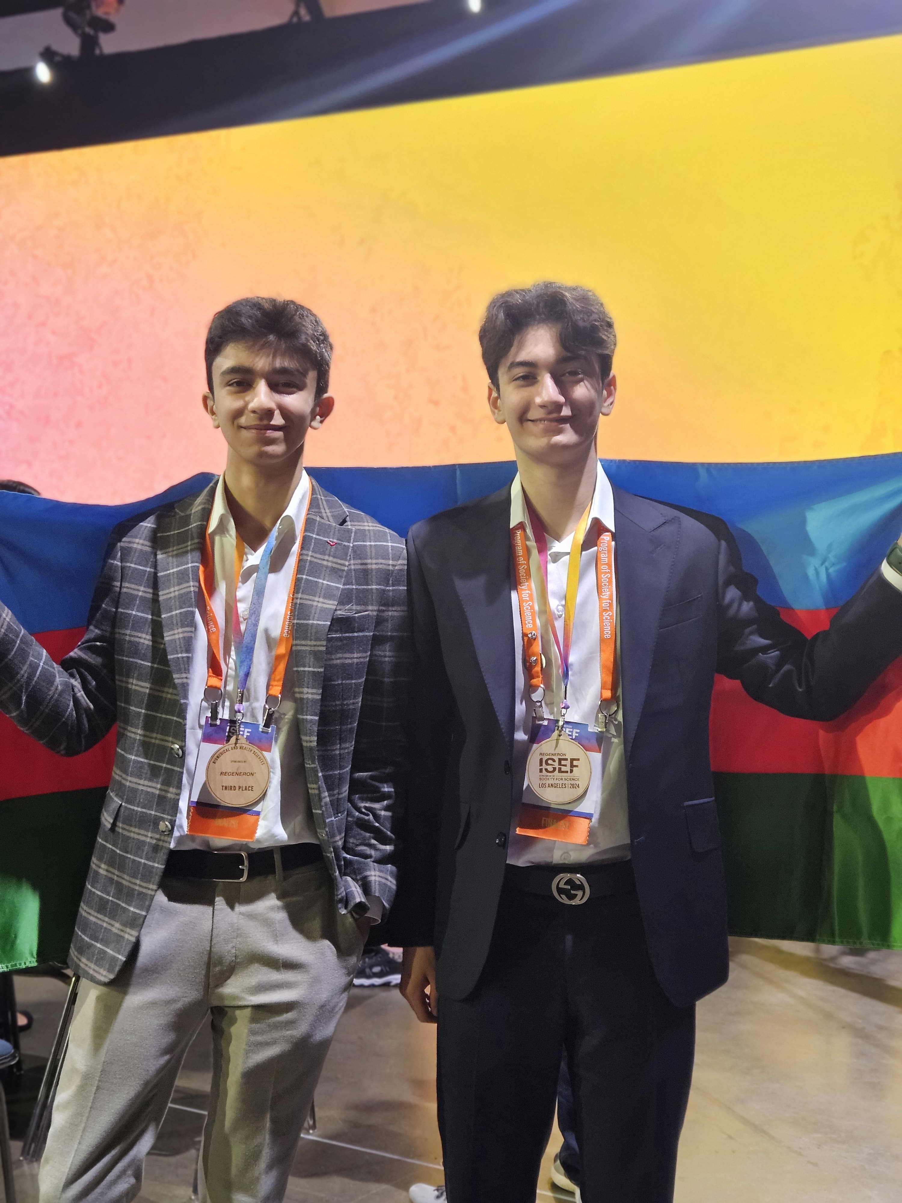 Şagirdlərimiz ilk dəfə ABŞ-də keçirilən beynəlxalq yarışda medal qazanıblar